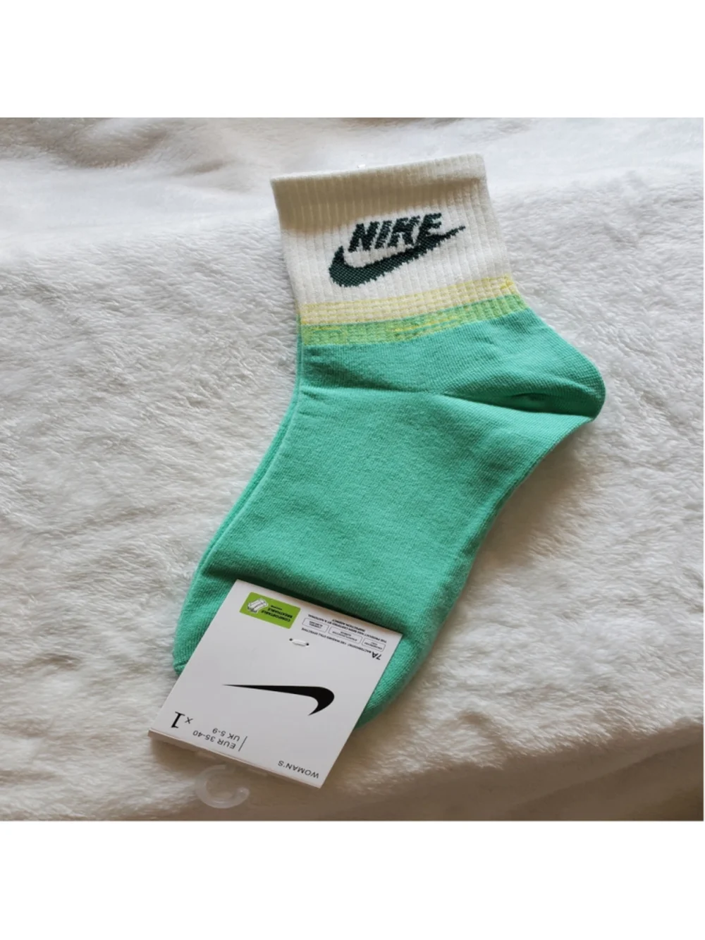 Women's Nike Socks size 7-9 Multicolor Set of 5